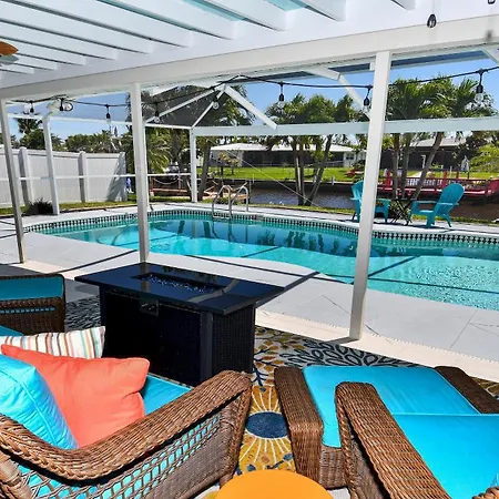 Coral Sunshine - Large South Terrace With Poolspa
